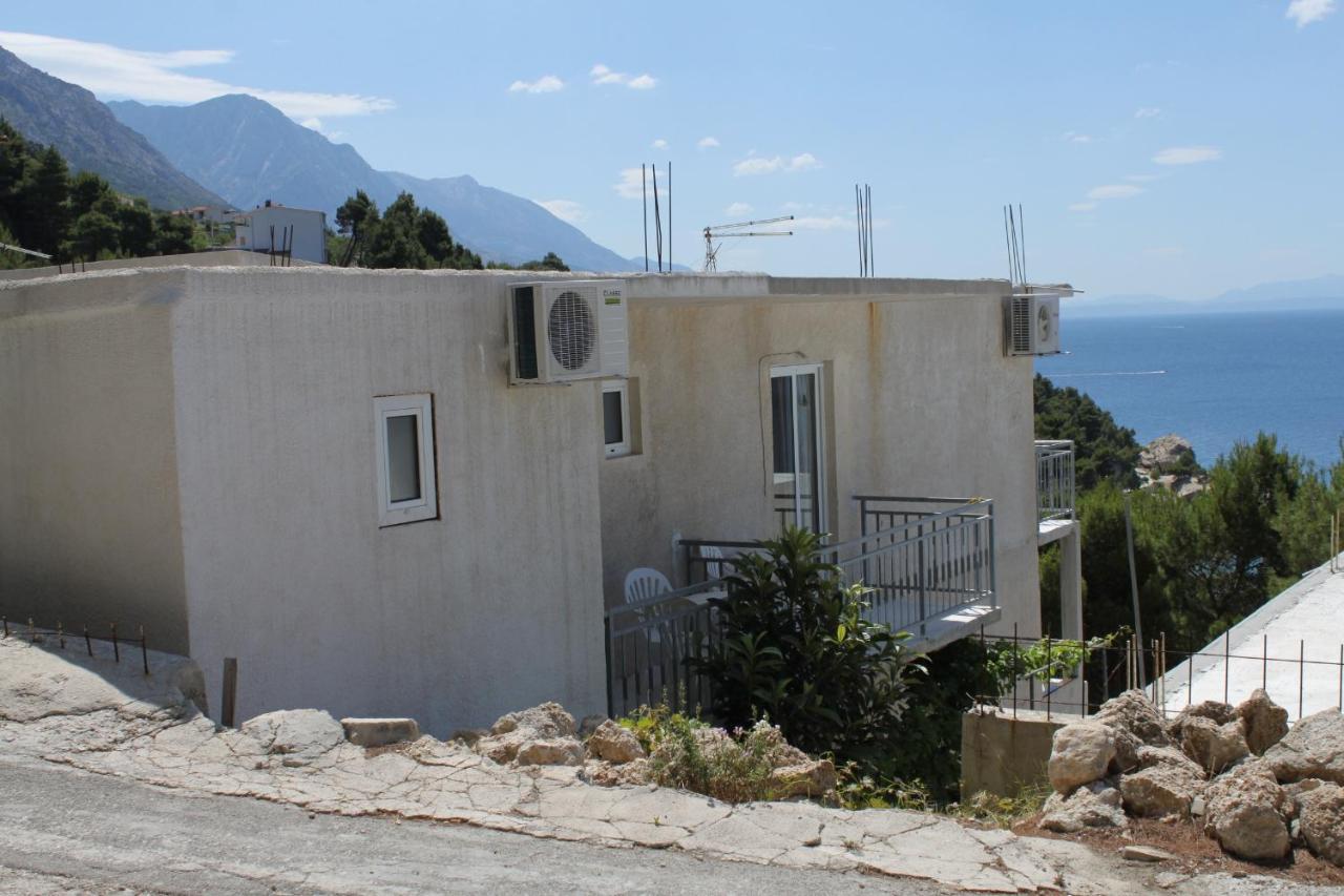 Apartments And Rooms With Parking Space Brela, Makarska - 6895 ภายนอก รูปภาพ