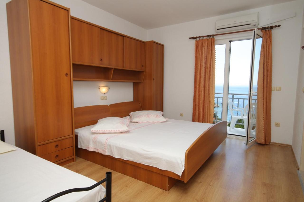 Apartments And Rooms With Parking Space Brela, Makarska - 6895 ภายนอก รูปภาพ