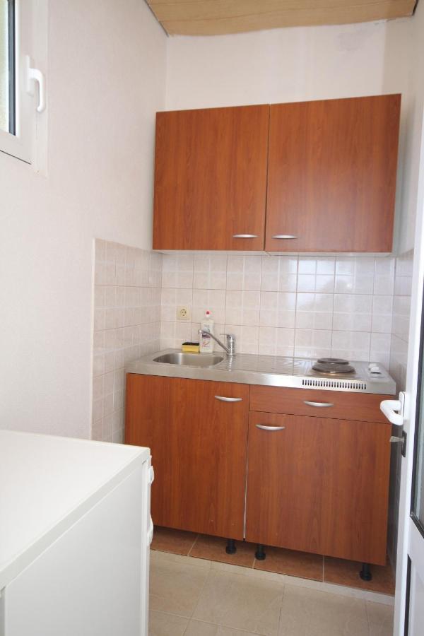 Apartments And Rooms With Parking Space Brela, Makarska - 6895 ภายนอก รูปภาพ